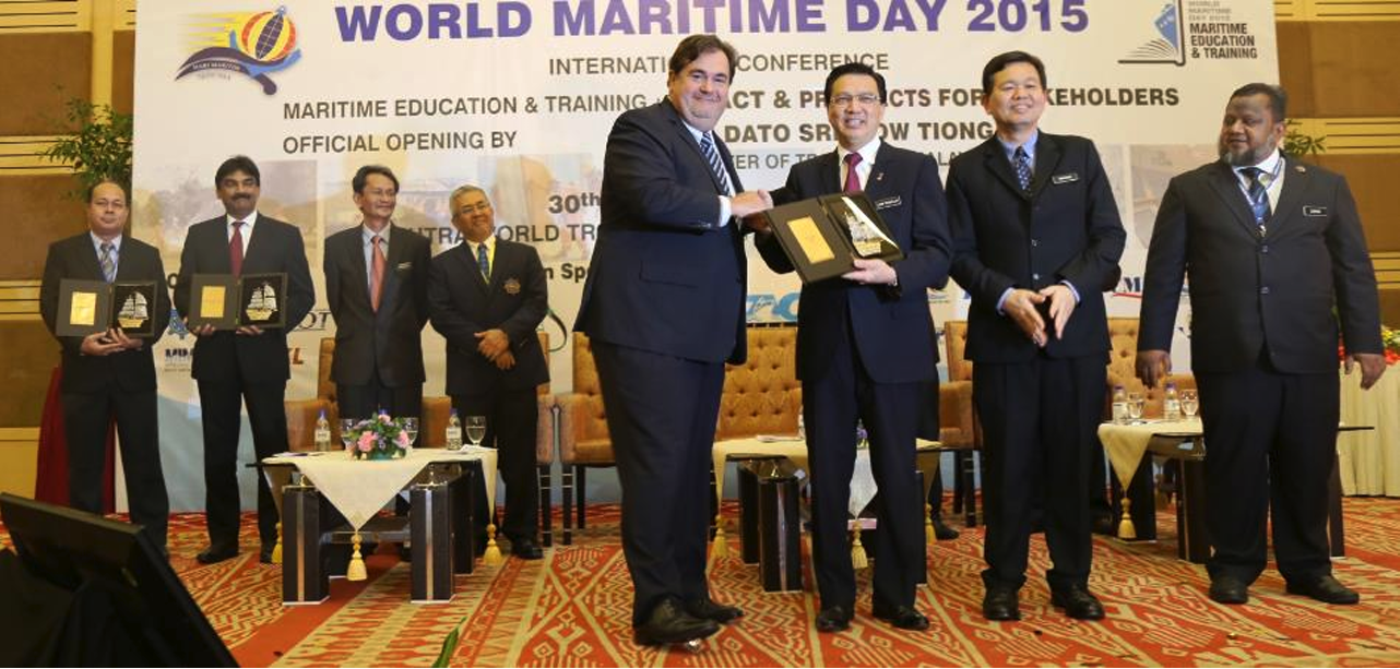Read more about the article PORT OF TANJUNG PELEPAS WINS MALAYSIA’S 2014 BEST PORT AWARD