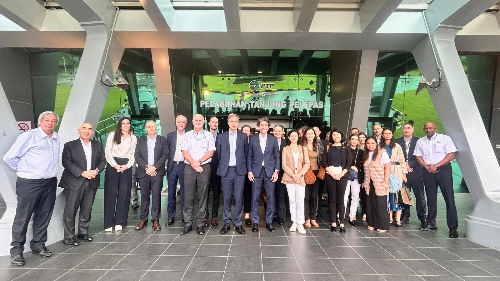Read more about the article FRENCH DELEGATION VISIT TO PORT OF TANJUNG PELEPAS OPENS OPPORTUNITIES FOR STRATEGIC COLLABORATION
