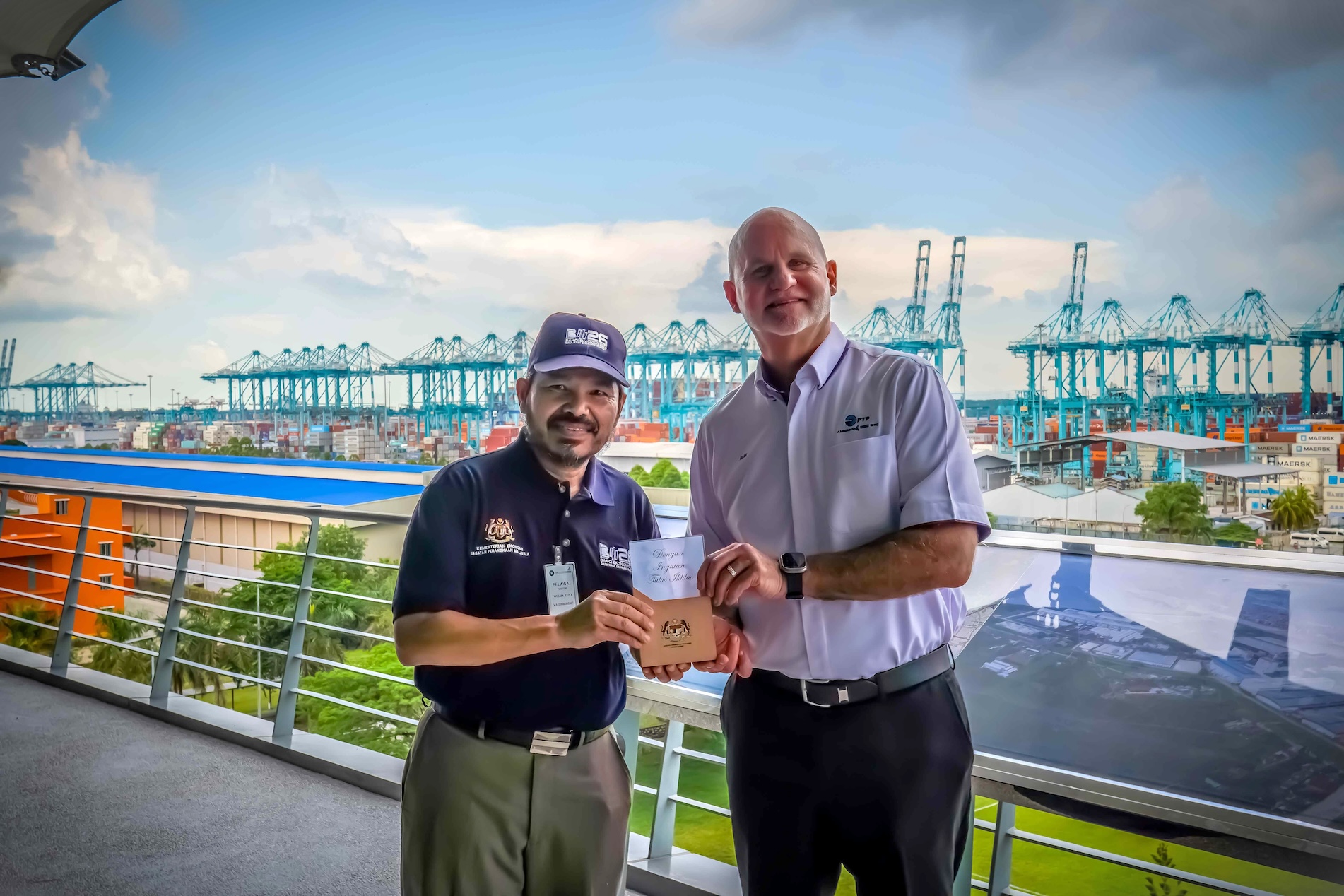 Read more about the article PORT OF TANJUNG PELEPAS HOSTS DEPARTMENT OF STATISTICS MALAYSIA FOR TECH FAMILIARISATION TOUR