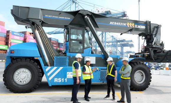 010726 - Northport Receives Reach Stacker 4.jpg
